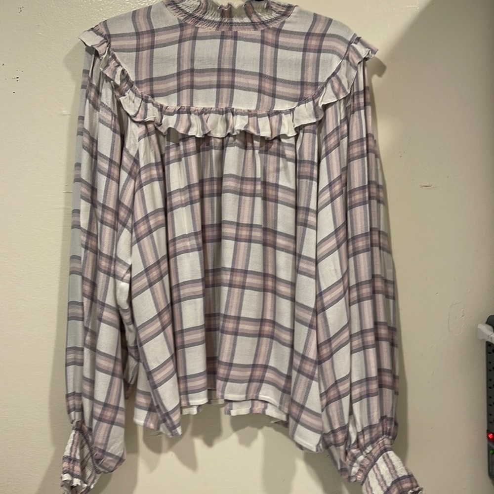 Cute Free People flannel top. Large